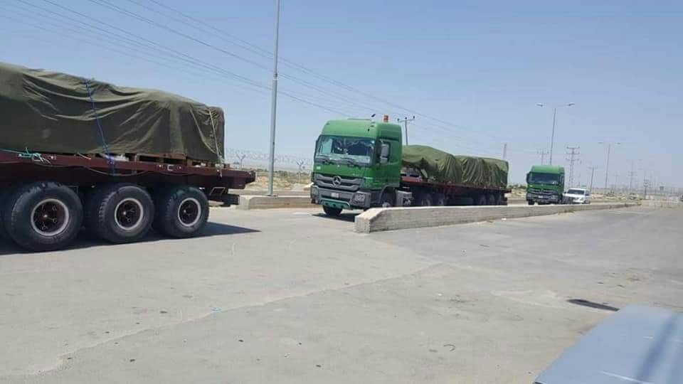 Jordanien schickte Lastwagen mit medizinischer Hilfe nach Gaza.