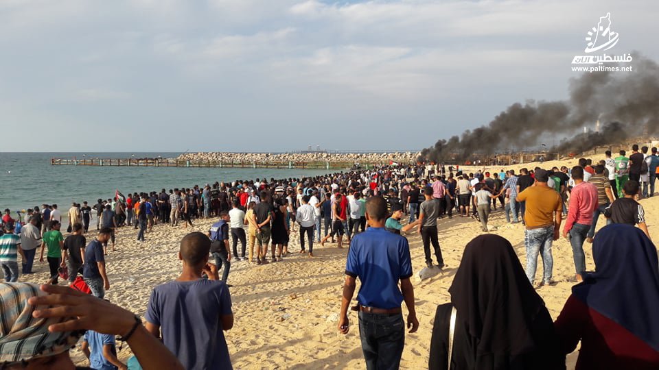 Pictures of the participation of citizens in the activities of the maritime movement demanding the breaking of the siege north of the Gaza Strip. Photo: Ahmed Zaqout