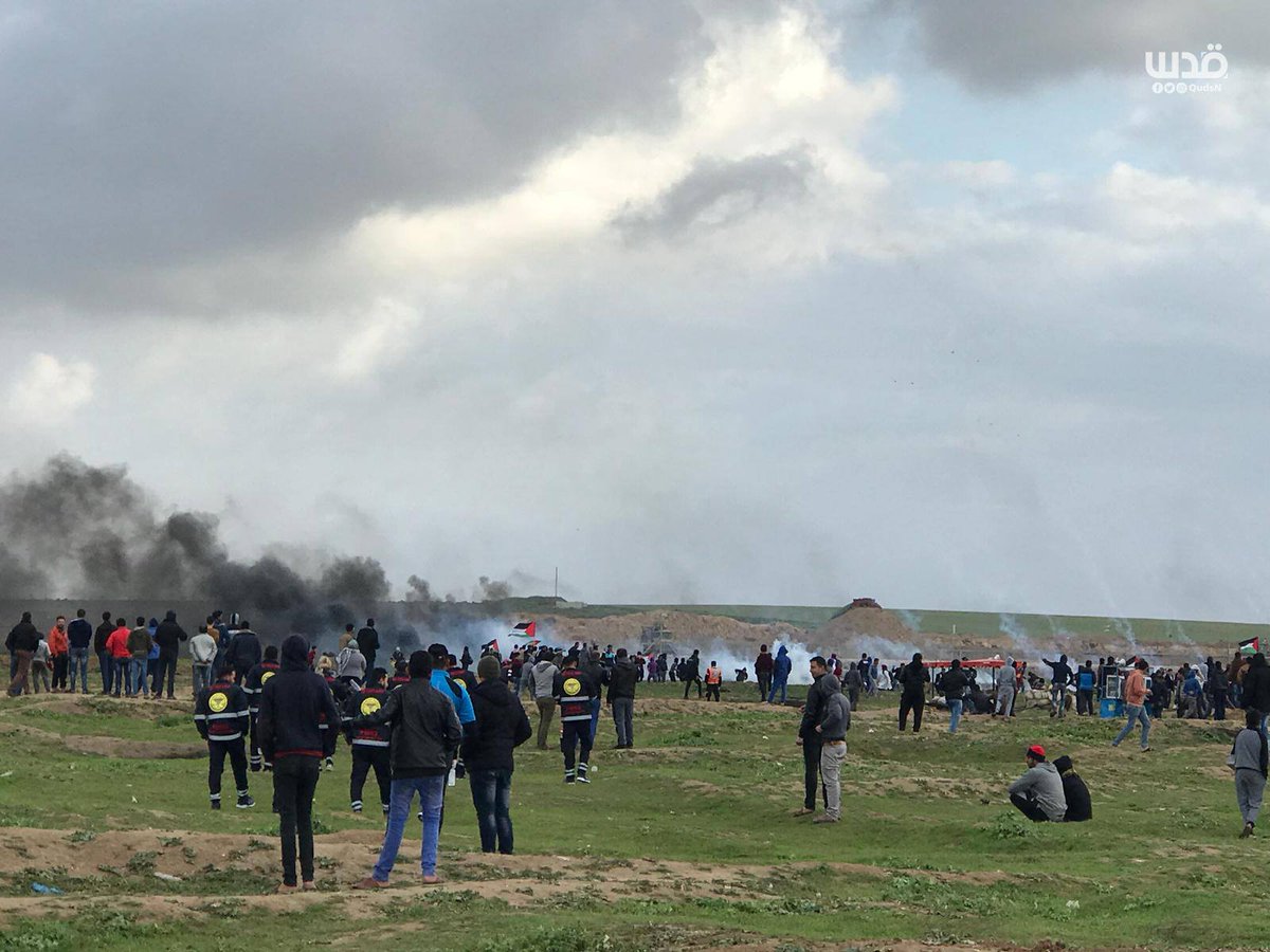 الفلسطينيون يتوافدون إلى مخيم العودة شرق مدينة غزة للمشاركة في جمعة باب_الرحمة.   