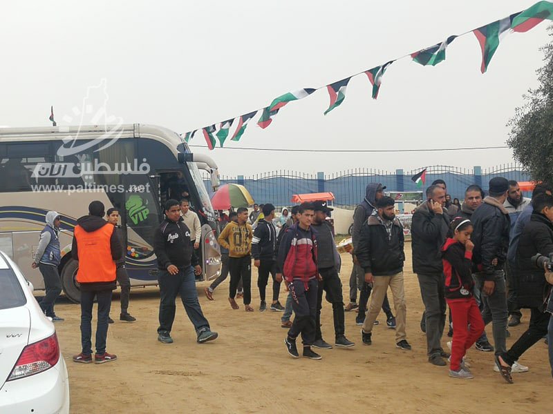 صور  من بدء توافد المواطنين لمخيمات العودة شرق القطاع   