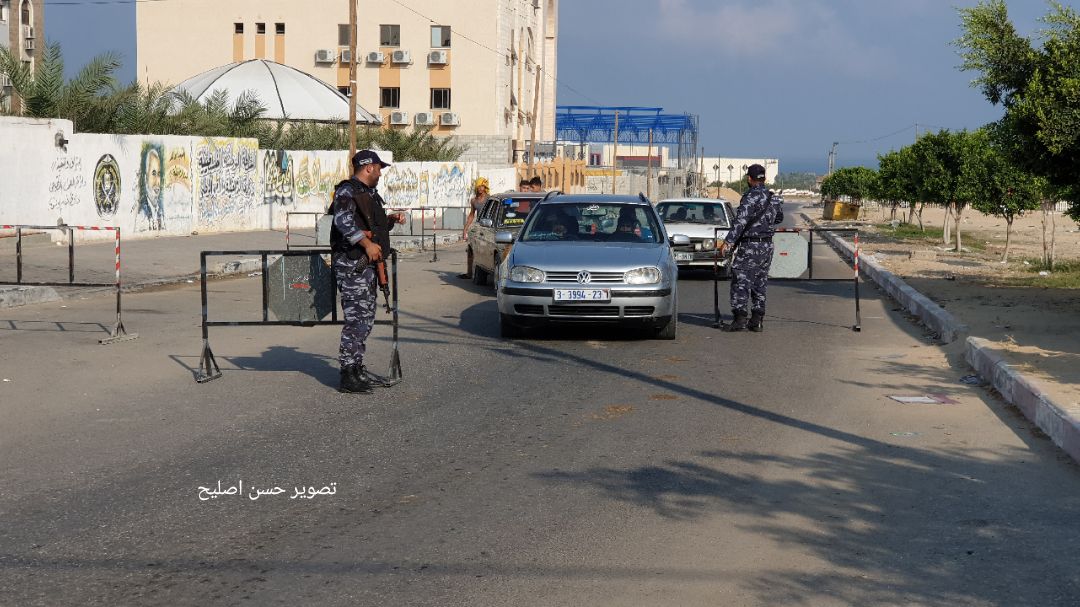 Security checkpoints and deployment in Gaza city