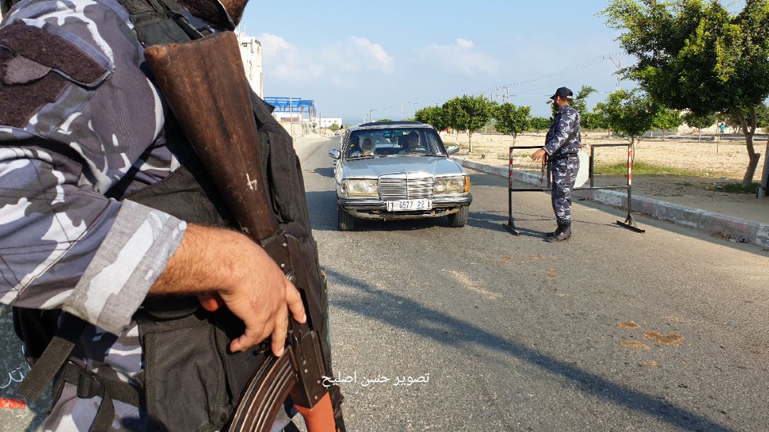 Security checkpoints and deployment in Gaza city