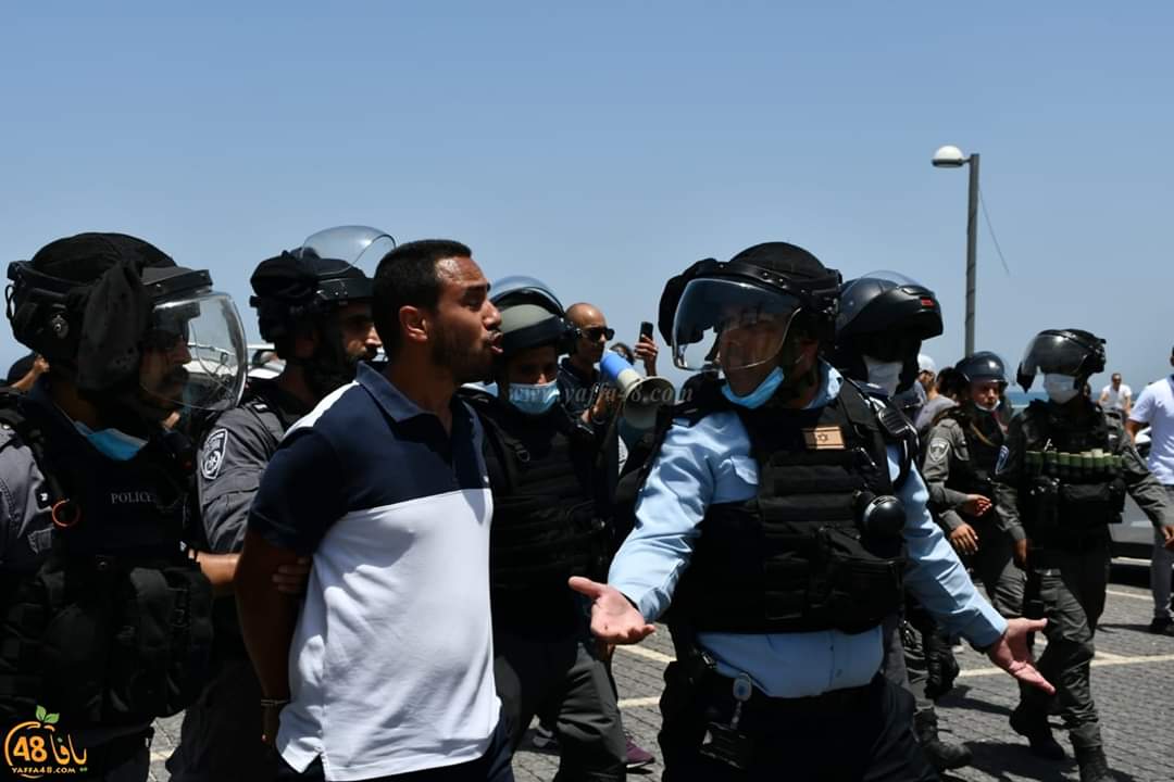 Confrontations between a group of Israeli Arabs and ISF between Clock Square and Hayarkon Street in Tel Aviv City; Several protesters were arrested