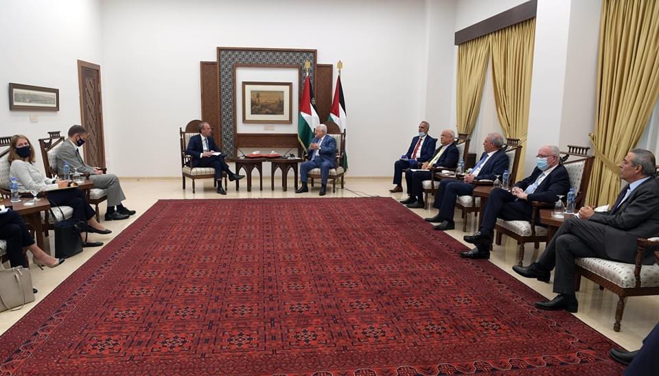Abbas hosts UK Foreign Secretary Raab at his Ramallah HQ