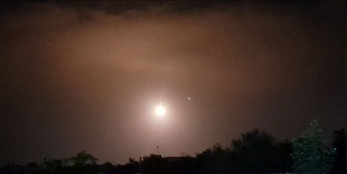 More photos of the Israeli army flares over the Gaza border this evening