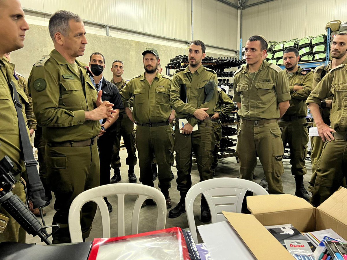 Israeli army Chief of Staff Kohavi paid a surprise visit to Tzehelim today to inspect the base & the readiness of the forces