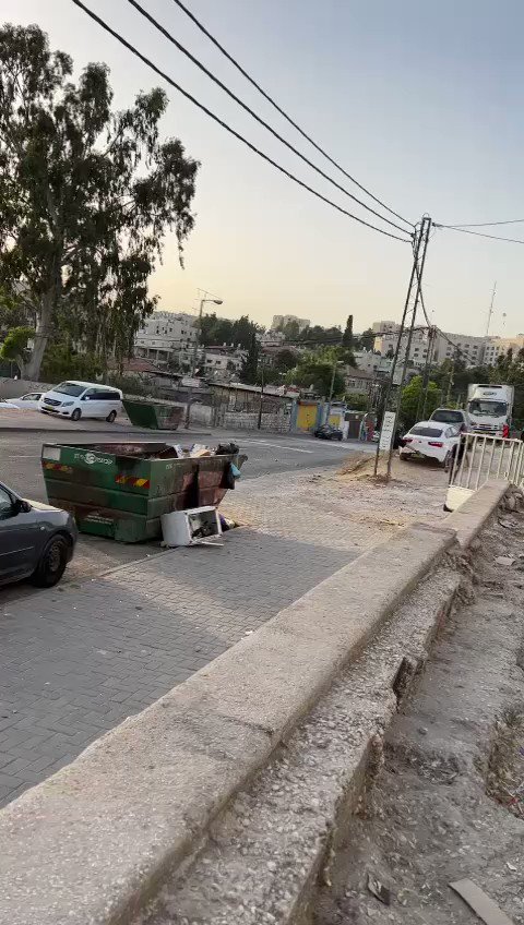 Clashes between Palestinians and Israeli right-wing members in Sheikh Jarrah neighborhood E of Jerusalem City