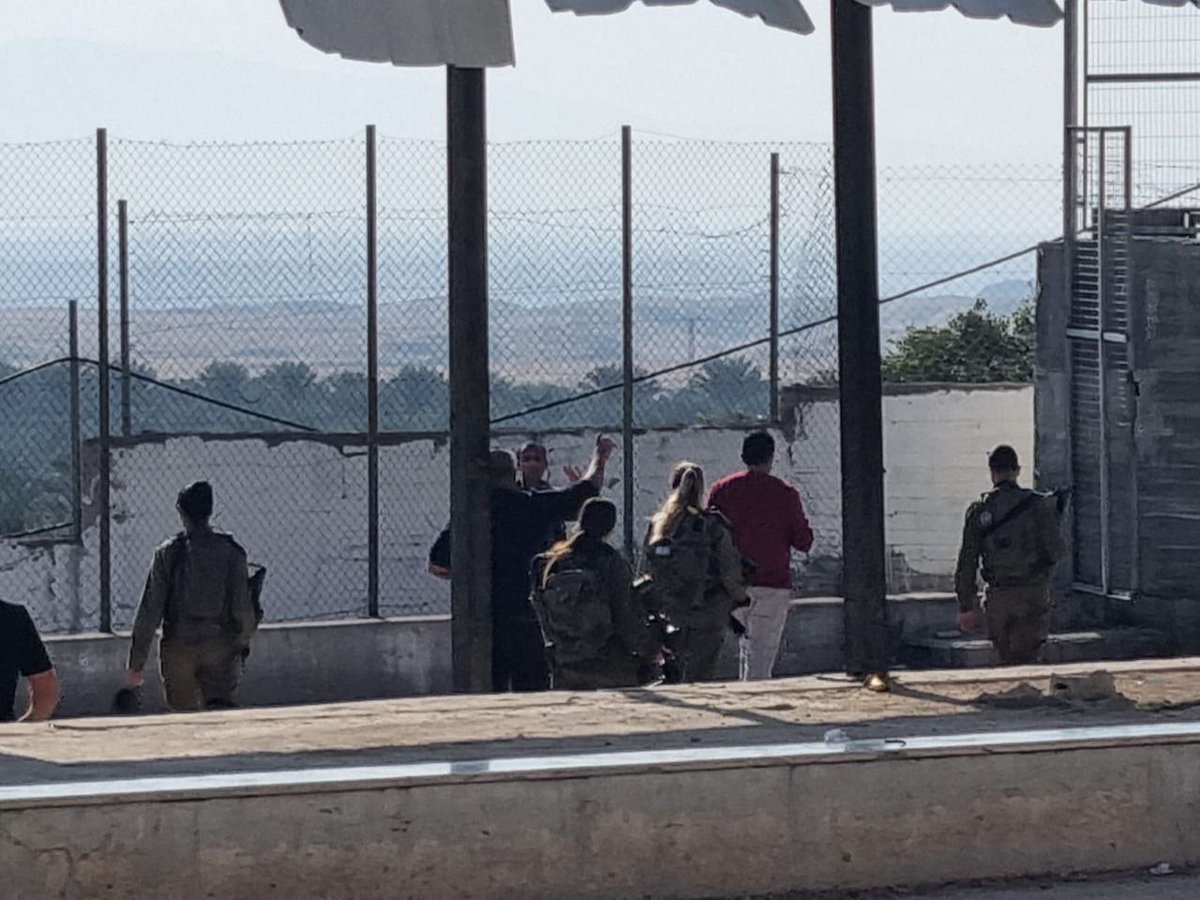 Ministry of Education: Israeli forces stormed Zubaidat School in Jericho to arrest some students