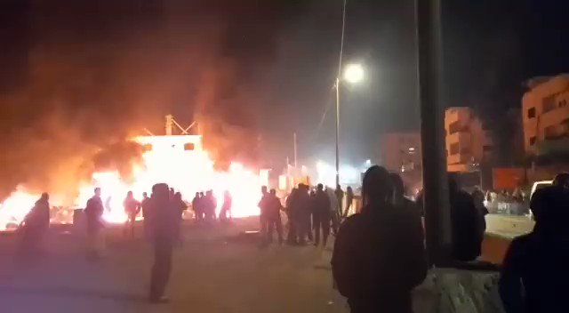 Now in Hawara, West Bank: Israeli army enters Palestinian town to stop rioting  settlers.  One Palestinian dead and dozens wounded, houses and vehicles set on fire. Palestinians familes evacuated from their burning. Netanyahu asks citizens 'not to take law into own hands'