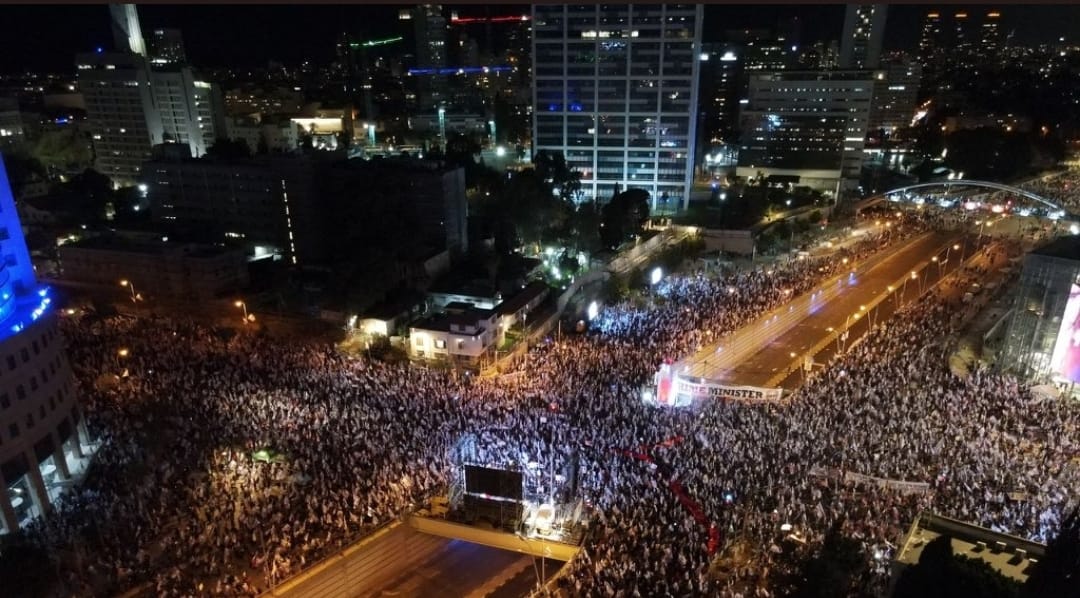 For the 13th week in a row and regardless of the suspension of the legislation: more than 100K Israelis demonstrate tonight in Tel Aviv and tens of thousands more across the country in protest of the Netanyahu plan to weaken the supreme court and other Democratic institutions