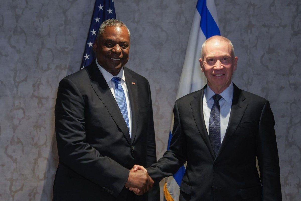 Defense Minister Yoav Gallant met his US counterpart, Lloyd Austin, at the US Embassy in Brussels. The two discussed advancing security and military coordination on the Iranian issue, with the aim of preventing Iran from obtaining nuclear weapons, per Israel's readout