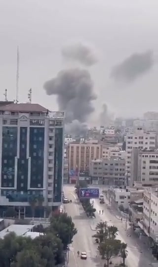 Numerous airstrikes on Gaza earlier today