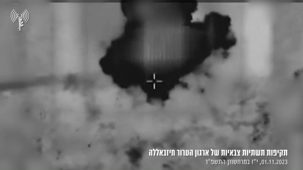Israeli army says it struck two terror cells in southern Lebanon, near Meiss al-Jabal. One was preparing an anti-tank guided missile attack, while the other was just gunmen. Israeli army says it also struck rocket launchers used in an attack on the Yiftah area. An aircraft also hit a Hezbollah site and an anti-tank guided missile launch position.  