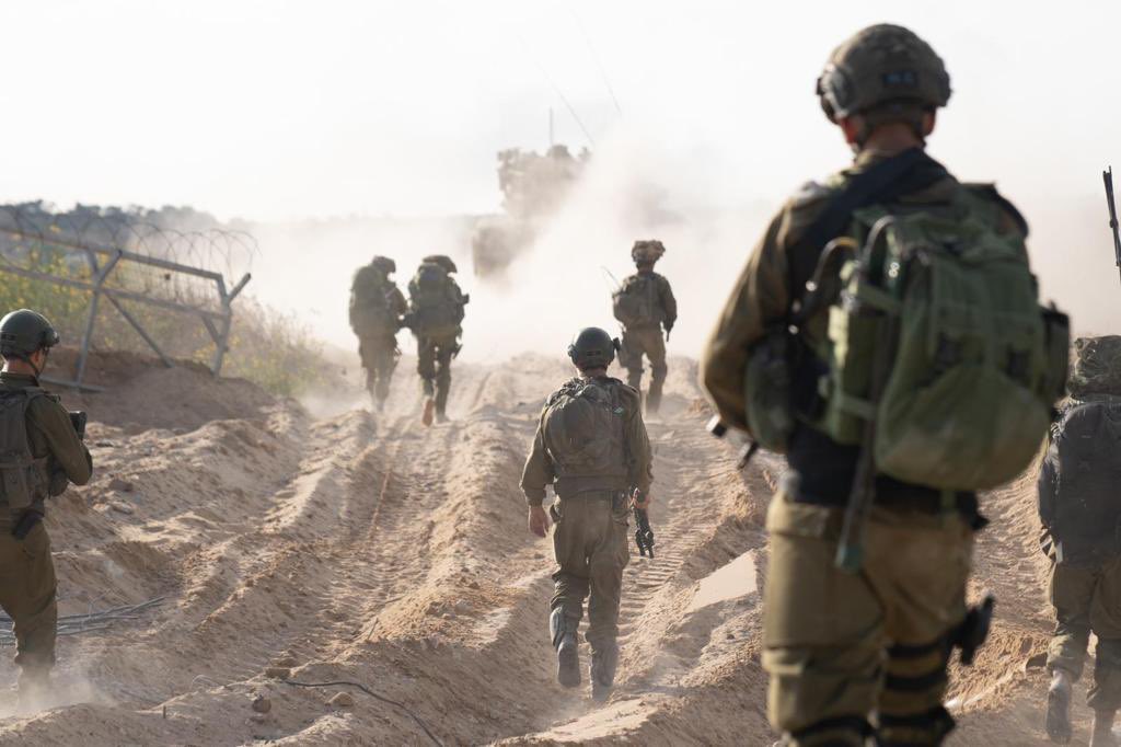 Israeli army: In the last few days, the fighters of the 'Gesh' formation have killed many militants and aircraft destroyed terrorist infrastructures of the terrorist organization Hamas, including munitions warehouses, munitions production sites, an anti-tank launch site and anti-tank missile launch sites