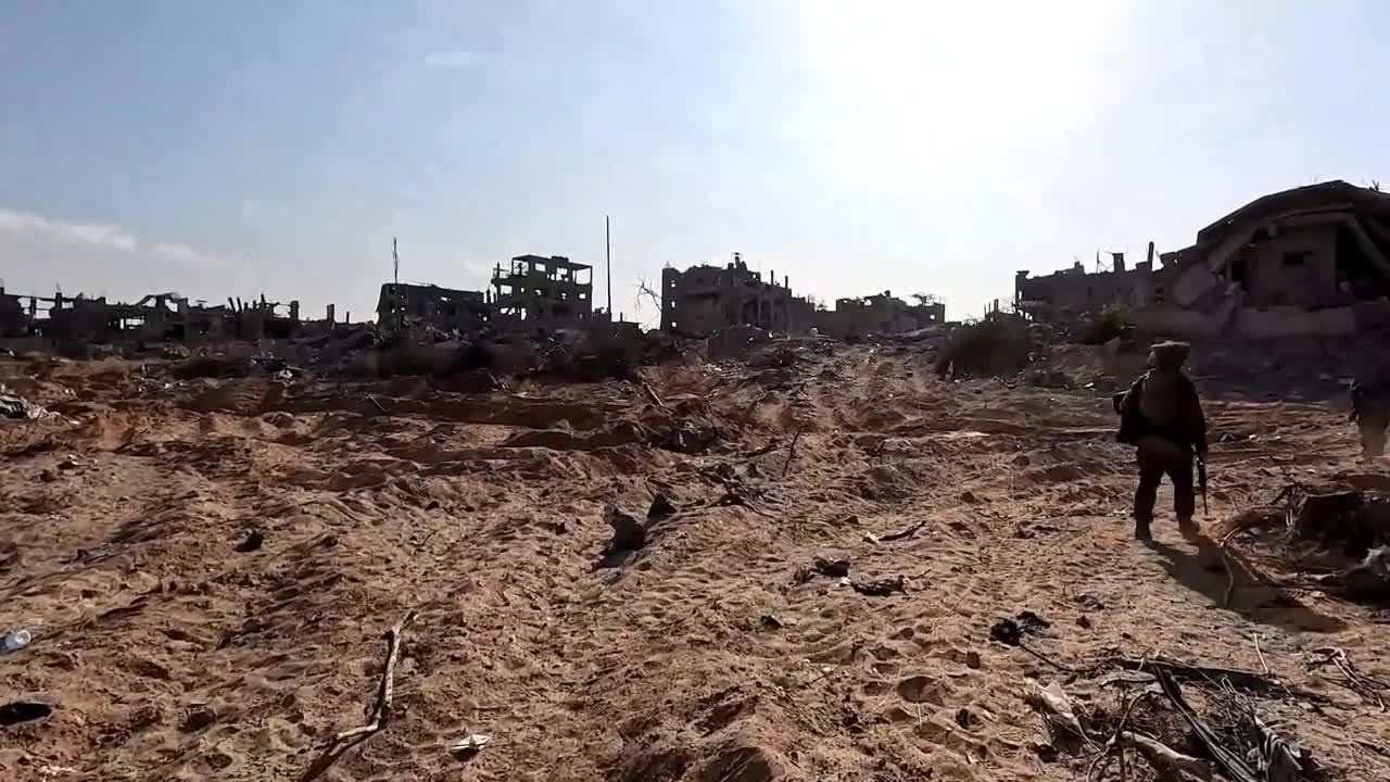 Soldiers from the Yahalom Unit, the 551st Brigade, and the Oketz Unit located and destroyed a number of Hamas tunnels running under Beit Hanoun in northern Gaza, the Israeli army announced