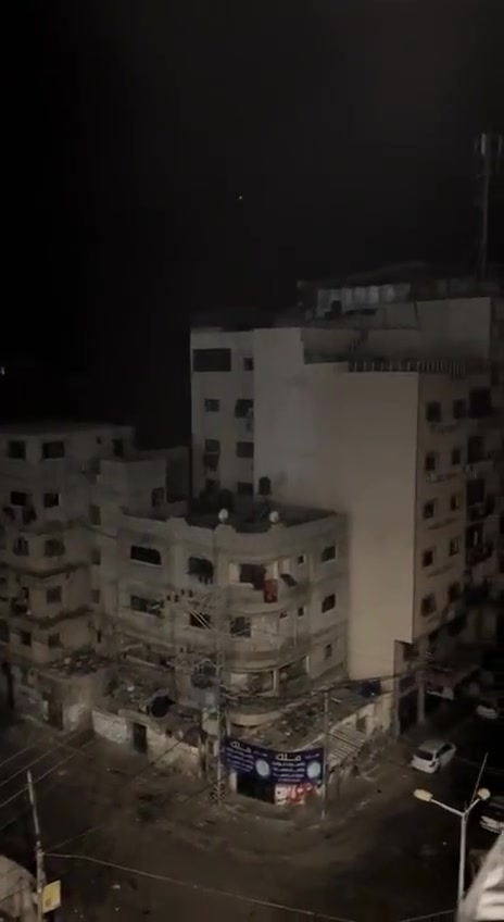 استمرار سماع أصوات اشتباكات عنيفة في أنحاء مدينة غزة في المناطق المحيطة بمستشفى الشفاء