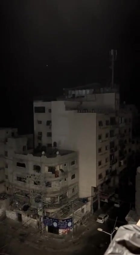Тежки сблъсъци продължават да се чуват в град Газа в районите около болница Ал-Шифа