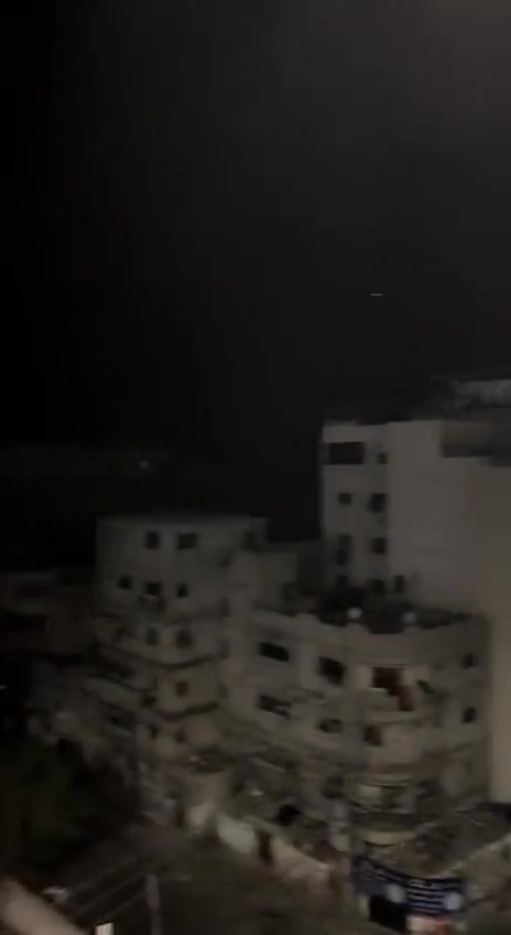 Se siguen escuchando fuertes enfrentamientos en toda la ciudad de Gaza, en las zonas que rodean el hospital Al-Shifa.