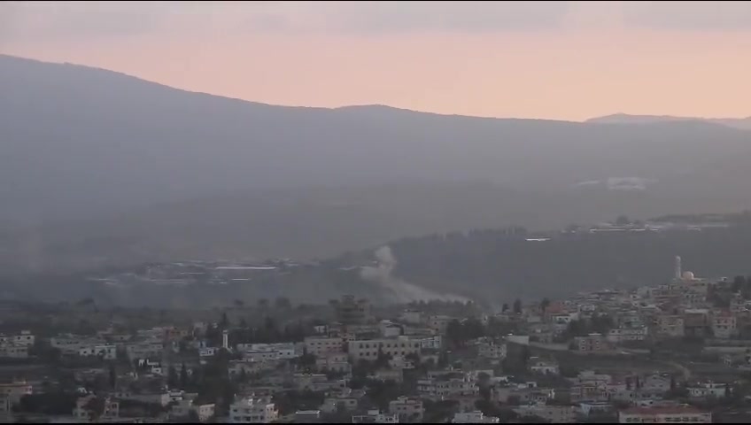 القصف إسرائيلي الهستيري على أطراف بلدة يارون في القطاع الأوسط من جنوب لبنان