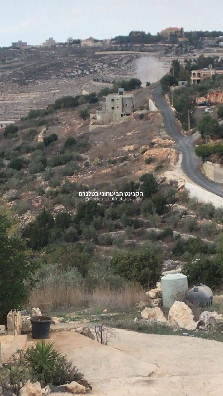 Israeli army artillery fire in southern Lebanon
