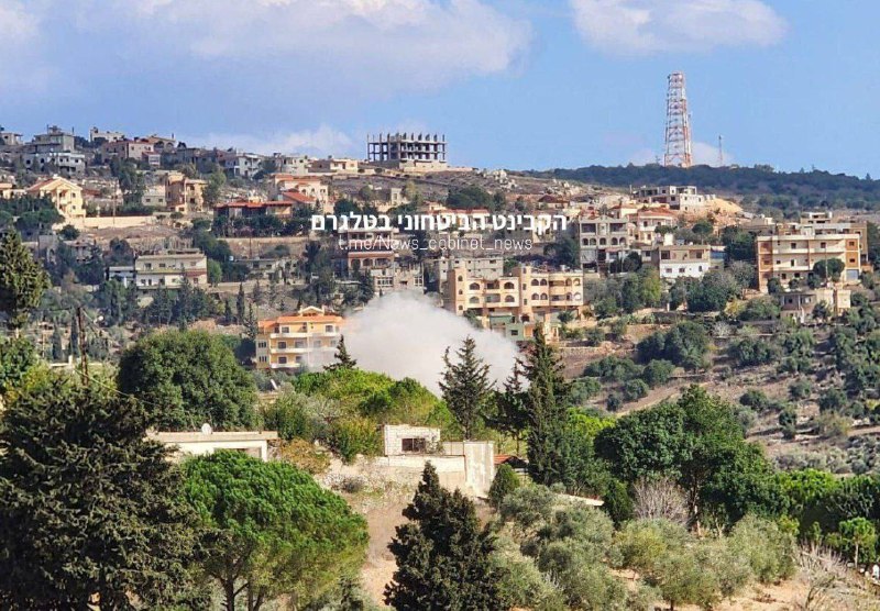 Israeli army artillery fire in southern Lebanon