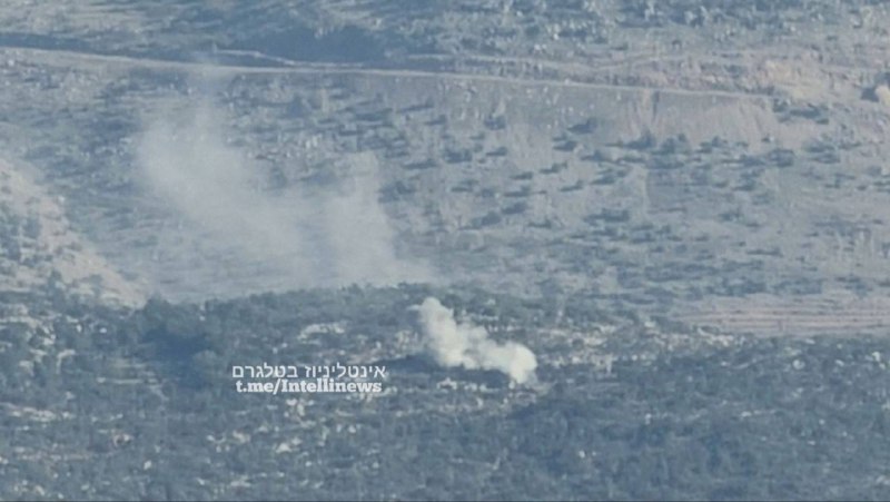 Israeli army artillery shelling towards Kafrchouba
