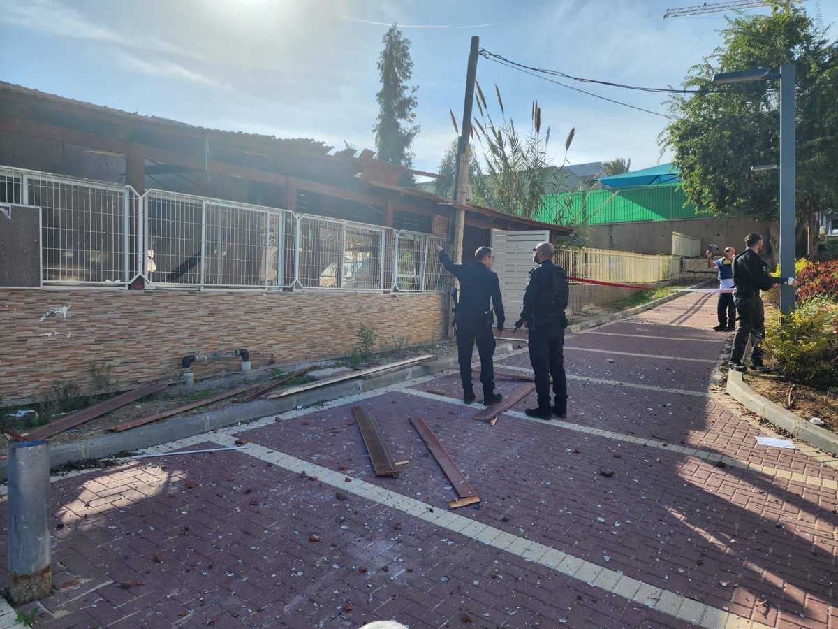 A rocket hit a synagogue in Sderot, causing damage