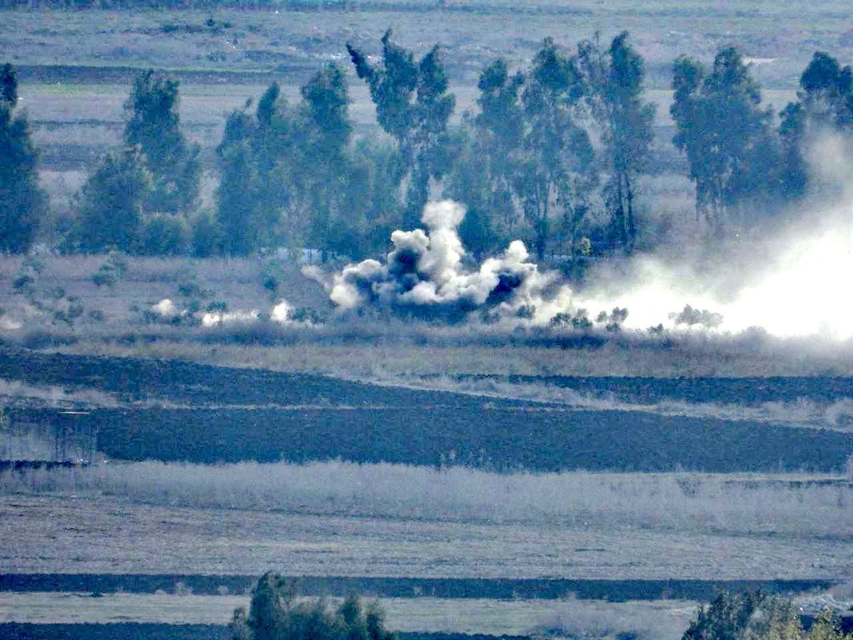 Israeli artillery shells the vicinity of the main road from Burj Al-Muluk towards the town of Khiam, in addition to the plain and the Tal Al-Nahhas area.