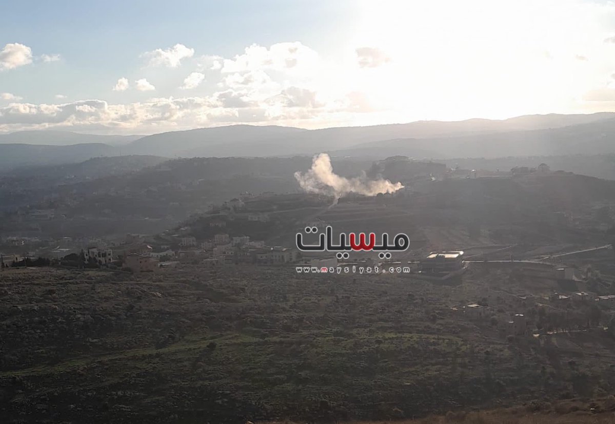 At 4:00 p.m., Israeli helicopters fired two missiles directed towards the northern outskirts of the town of Mays Al-Jabal on the main road to the hospital.