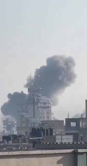 An aircraft launched a raid in the center of Khan Yunis, and smoke rose from the place