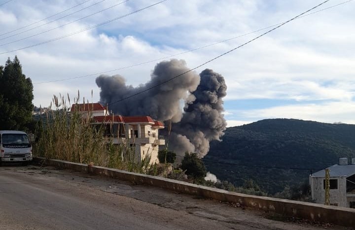 Air strikes carried out by hostile warplanes targeted the outskirts of Kafrshouba, Kafrhamam and Halta in the Arqoub area in southern Lebanon.