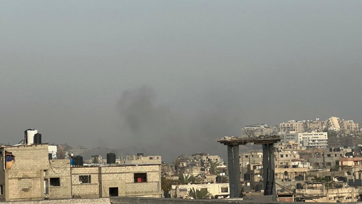 Artillery shelling targets the northern areas of the city of Beit Lahia, north of the Gaza Strip