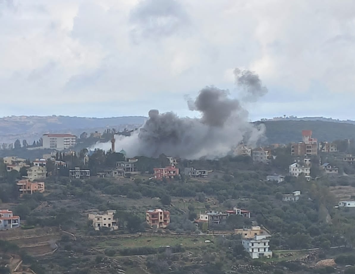 الطيران الحربي المعادي شنّ غارة جوية استهدفت بلدة حانين في جنوب لبنان