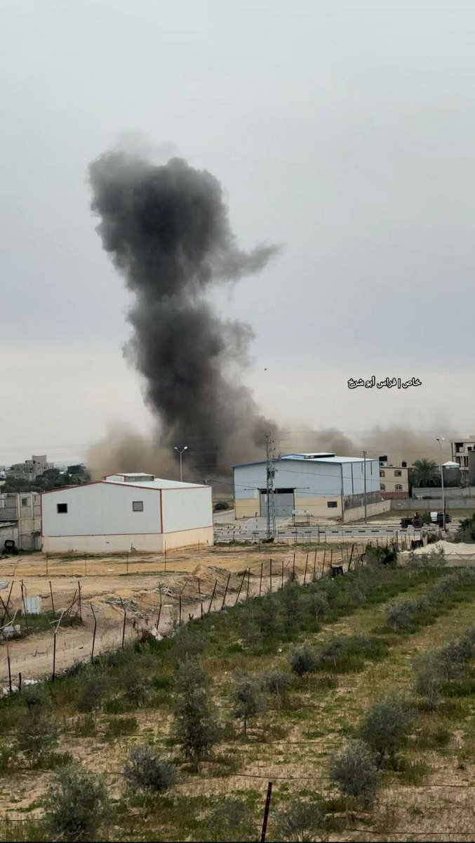 مصادر صحفية:  يقصف أرضاً زراعية خلف مصانع النجار شرقي رفح