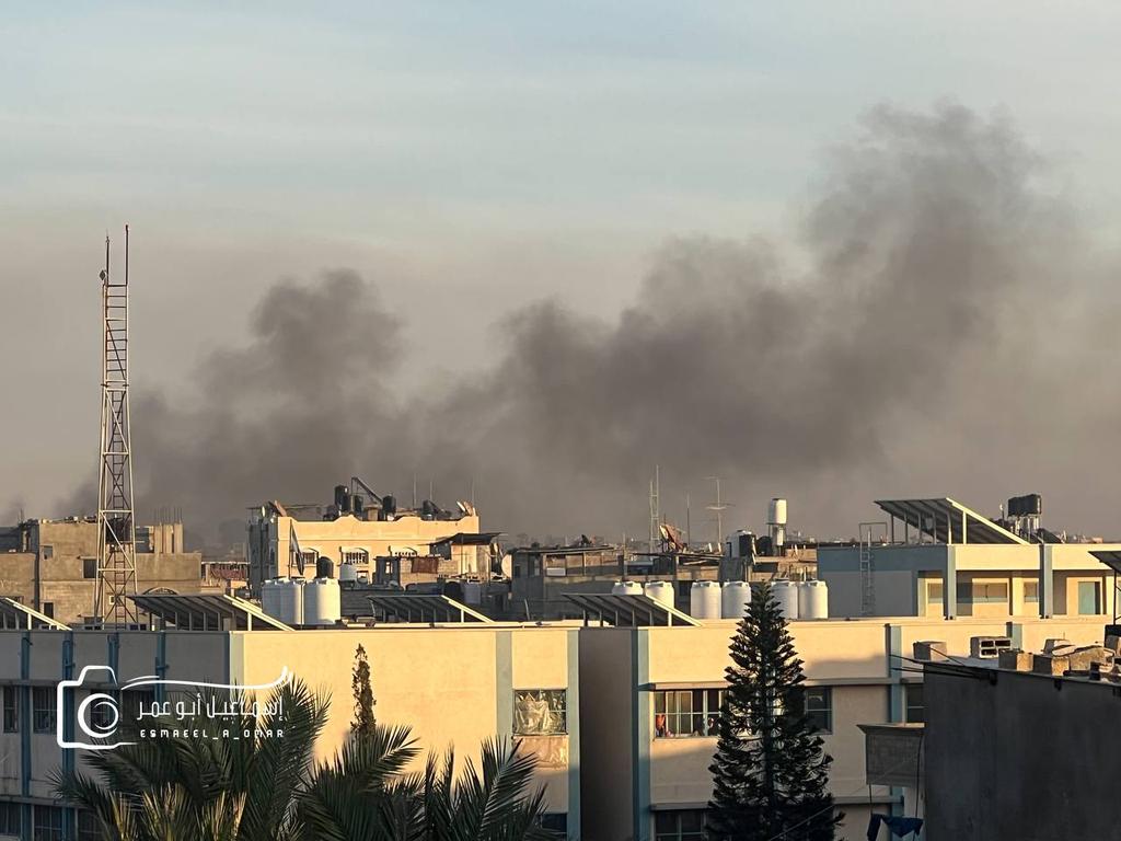 Ongoing Israeli bombing on the city of Khan Yunis in the southern Gaza Strip
