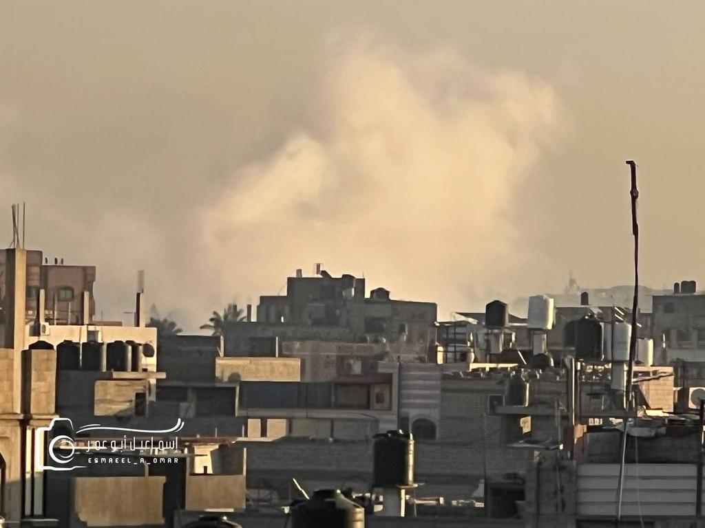 Ongoing Israeli bombing on the city of Khan Yunis in the southern Gaza Strip