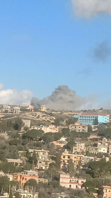 Israeli army air strike in Houla