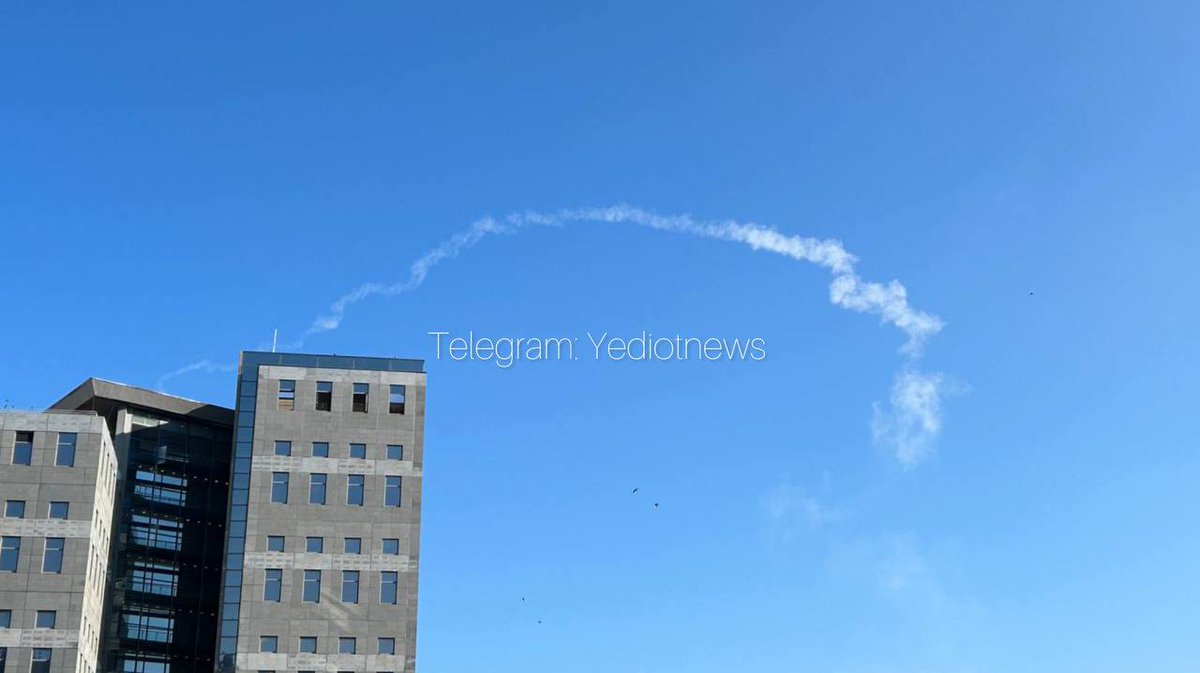 Telegram channel YediotnewsIL claims an explosion was heard in Haifa a few minutes ago, and attached this picture. Details being checked.  No Red Alert warning has been reported at all anywhere in northern Israel. No other confirmation, so treat