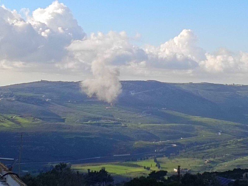 Israeli army air strikes near Tibnine