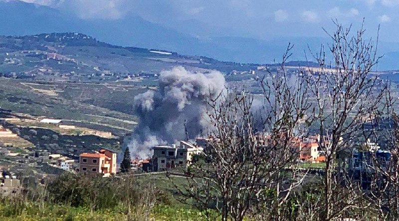 Israeli army air strike in Kounine, north to Beint Jbeil