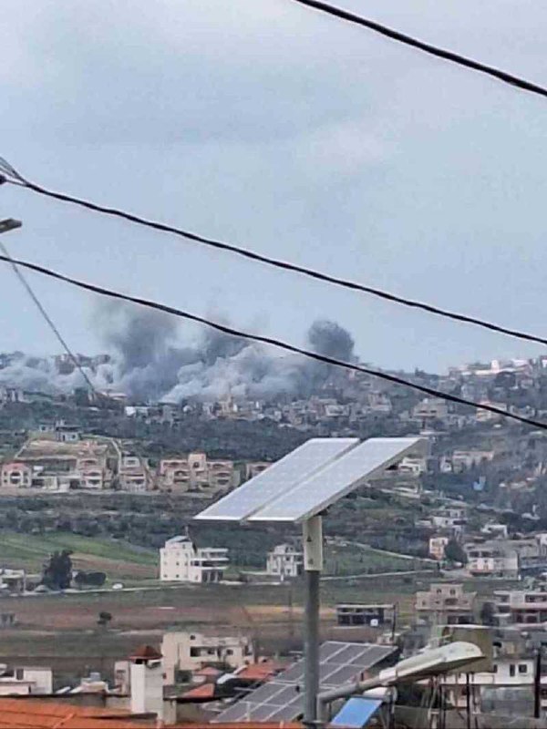 Luftangriffe in Ayta Ash Shab