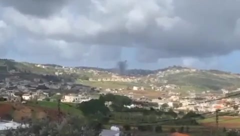 Israeli army air strike in Ayta Ash Shab