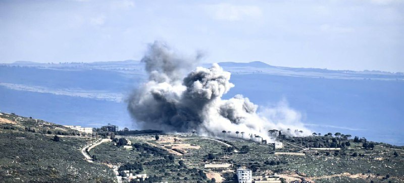 Israeli army air strikes in Kafrkila and Hiam