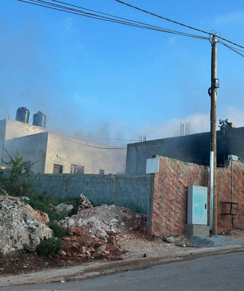 Israeli settlers attack the village of Qasra, southeast of Nablus