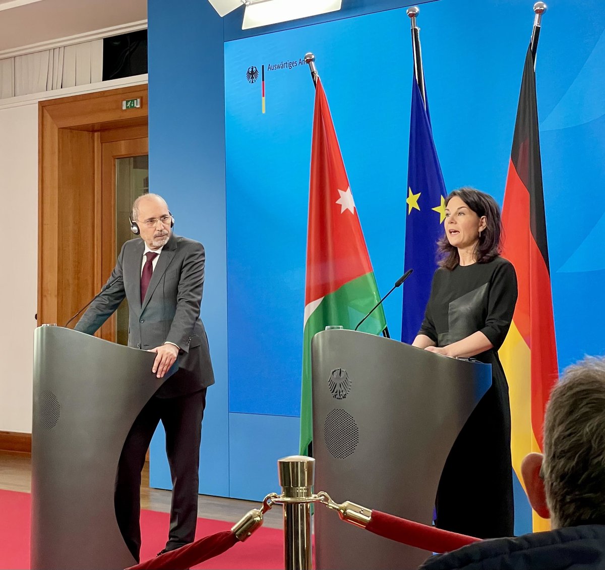 De-escalation attempt: Annalena Baerbock will travel to Israel this afternoon.We will talk about how further escalation can be prevented&quot;, the German Foreign Minister said at presser with Jordan's Ayman Safadi.She added that the EU must &quot;finally&quot; agree new Iran sanctions