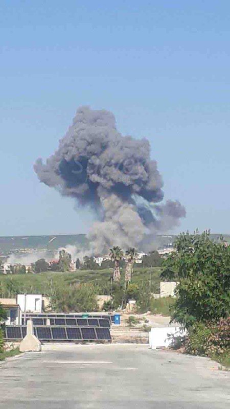 Israeli army air strikes in Naqoura and Yarine earlier