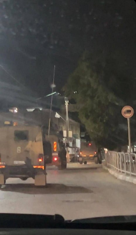 Israeli forces storm the city of Jericho.