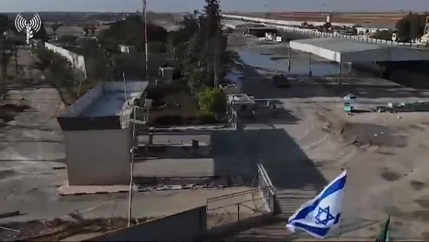 Israeli army forces enter Rafah border crossing