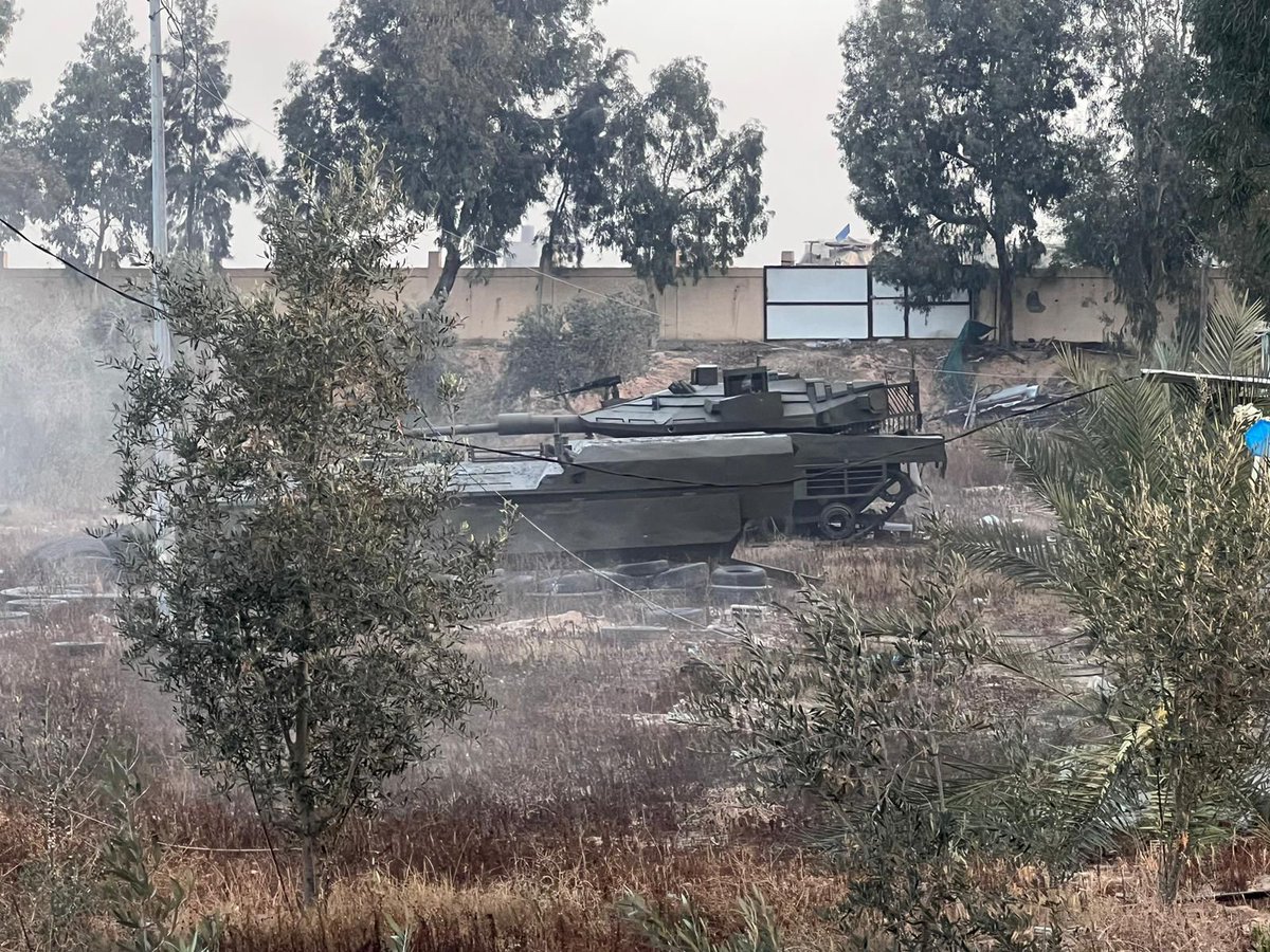 The Israeli army's 98th Division pushed into the Jabaliya camp in the northern Gaza Strip overnight, killing many gunmen amid the fighting, the military says. The Israeli army says the division's 7th and 460th armored brigades battled dozens of armed squads and killed a large number of militants over the past day. In the same area, a drone strike killed a cell responsible for rocket fire on Sderot yesterday, the military says