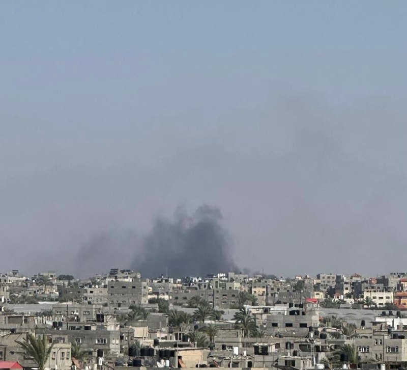 Renewed bombing of Rafah, south of the Gaza Strip.